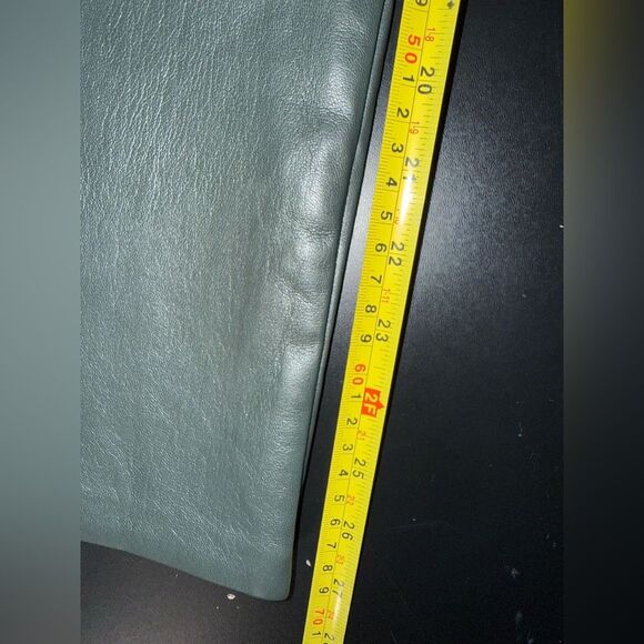 WILFRED Melina Cropped Deep Olive Faux Leather Pants Size 2 EUC W/tiny flaw* - Picture 9 of 9